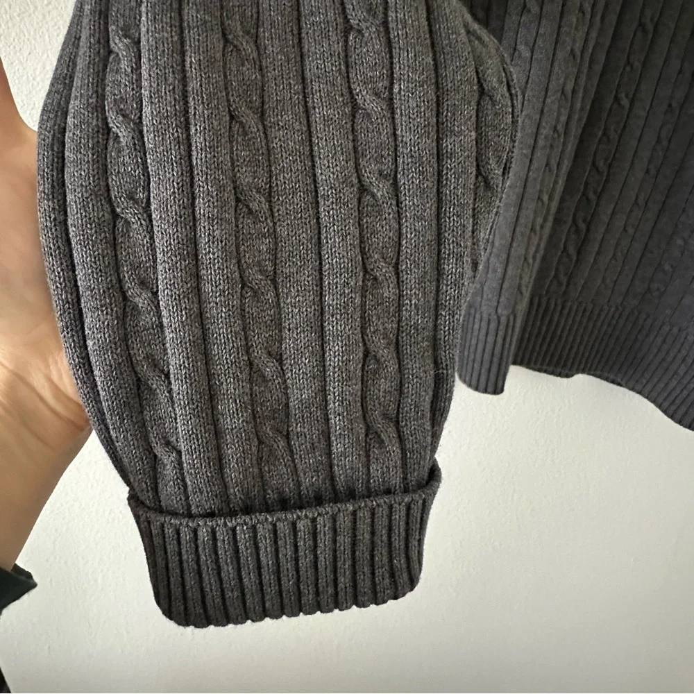 Izod Mens Cable Knit Sweater Grey Long Sleeve Pullover Size M Preppy 100% Cotton